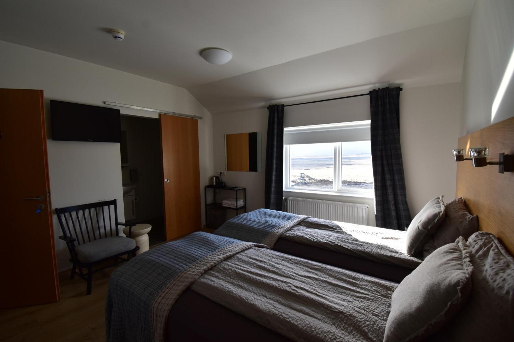 Glacier World - Hoffell Guesthouse Bagian luar foto